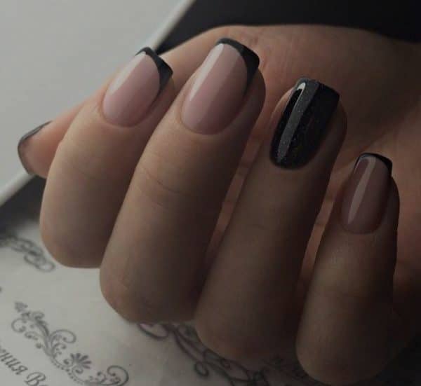 Dainty Black