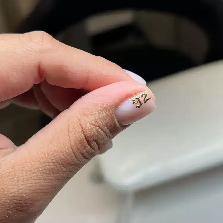 chrome font tumb nail in gold color chrome font tumb nail in gold color