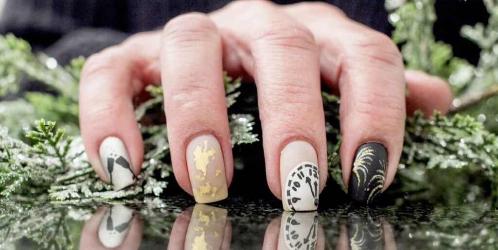 gold nail design idea x