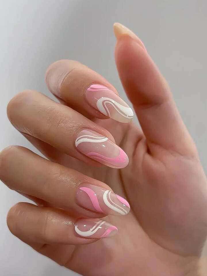 Classic Neutral Nail Ideas