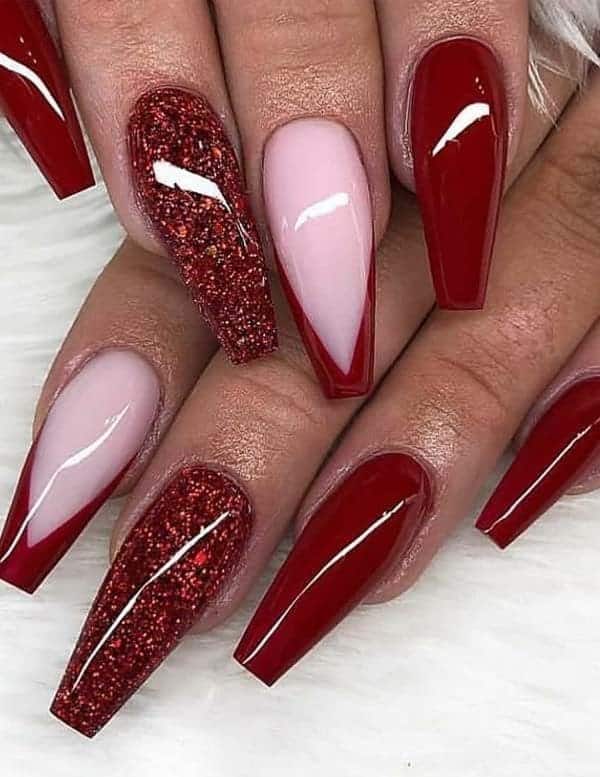 red glitters on nails