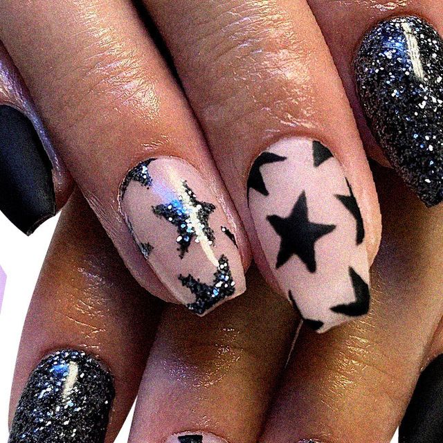 Star Black Nail Art Designs 2023