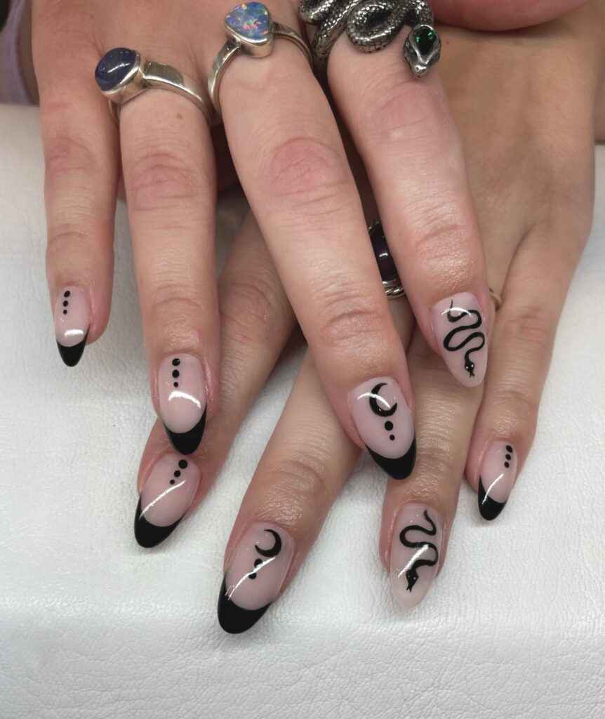 short nails with black snake designs x zon short nails with black snake designs x zon