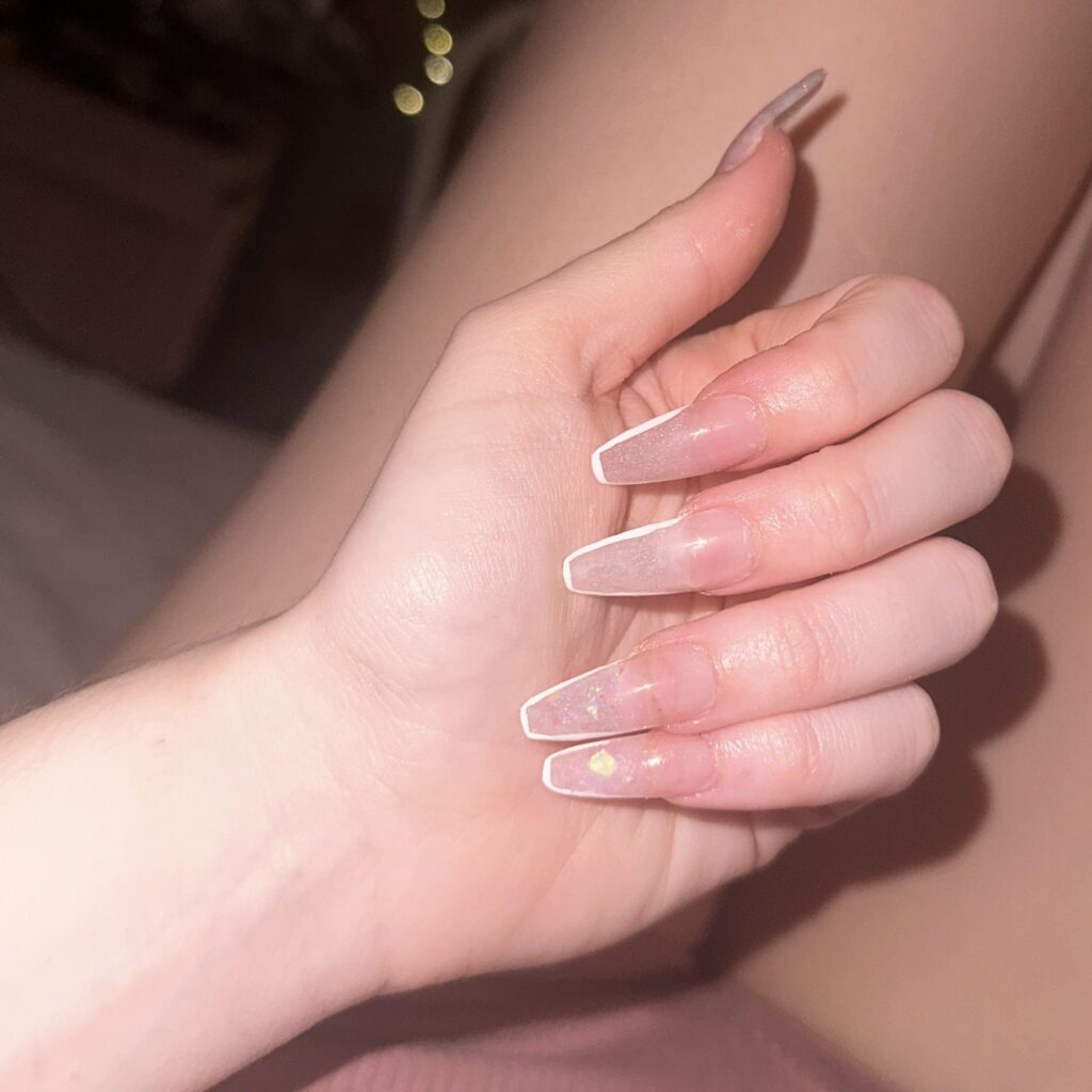white outline on clear nails x white outline on clear nails x