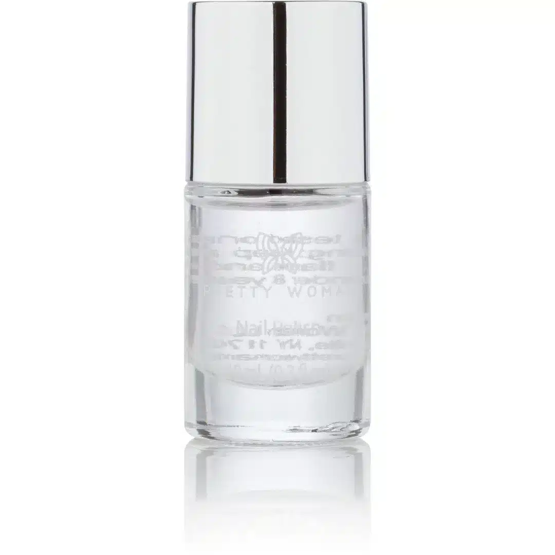 A view of a fast dry top coat nail polish A view of a fast dry top coat nail polish