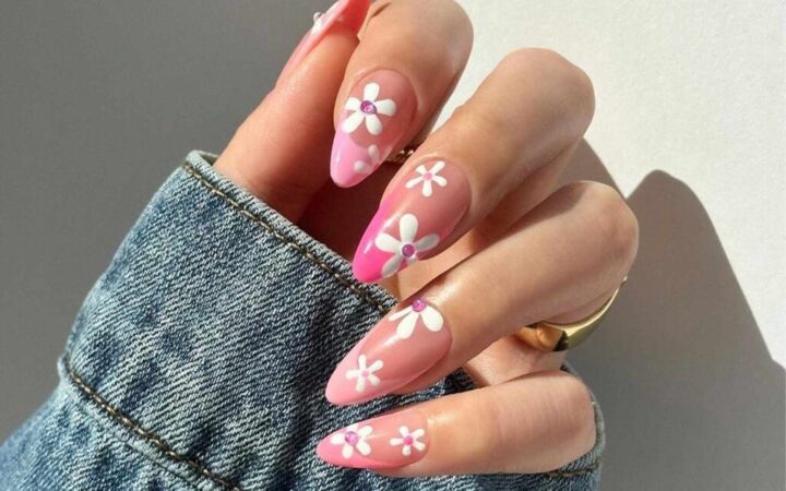 15 Pretty Pink Nail Designs for Every Style