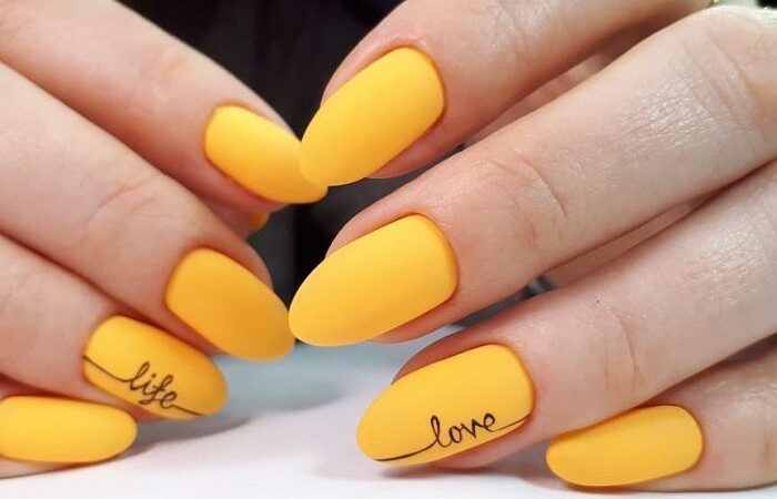 17 Trendy Yellow Nail Designs for Vibrant Manicures