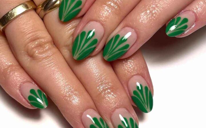 12 Mesmerizing Green Nail Designs