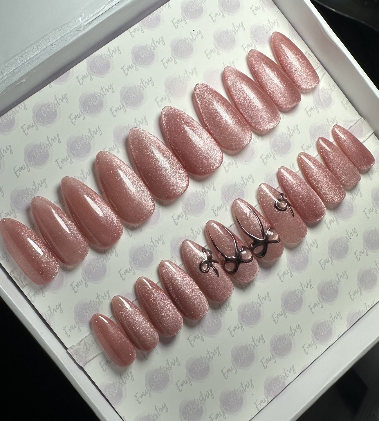 Blush Noir