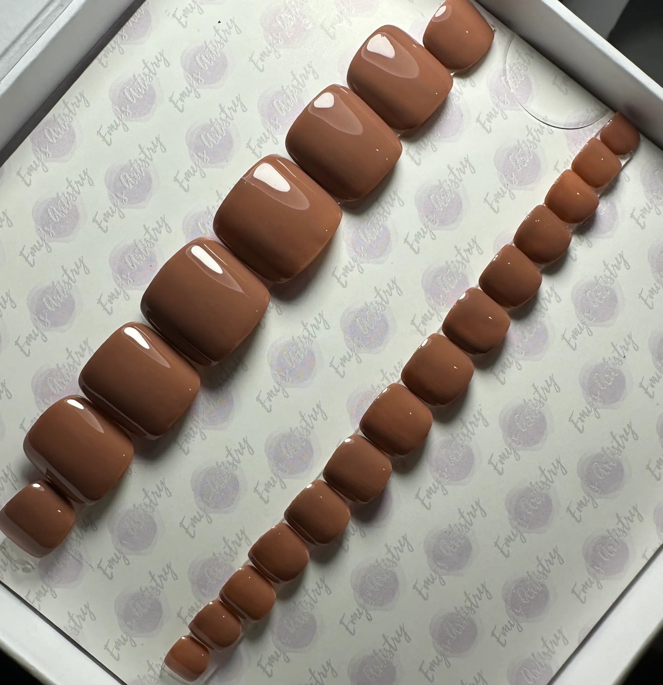 Mocha toes